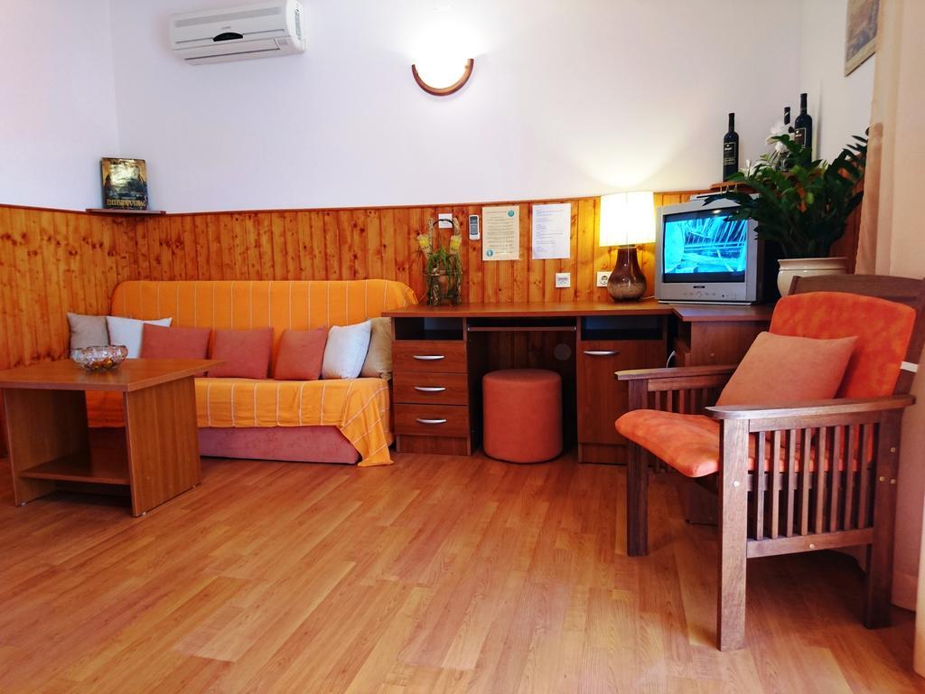 Apartments Radis Zaton  Exterior photo